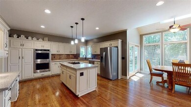 Fabulous kitchen fit for a professional chef - bra