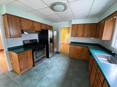 06 Kitchen