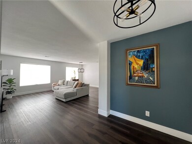 3113 Ocean View Dr, Las Vegas, NV 89117 - photo 3