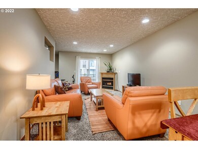 14715 NE Couch St, Portland, OR 97230 - photo 5