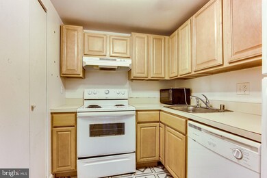 8636 Village Way, Alexandria, VA 22309 - photo 4