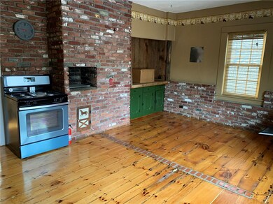 100 Greene St, North Smithfield, RI 02896 - photo 4