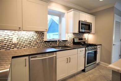 Adams Kitchen 4