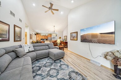 17 Blue Iris Way unit 5, Fitchburg, WI 53711 - photo 7