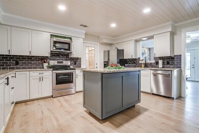 812 Conveyor Dr, Joshua, TX 76058 - photo 5