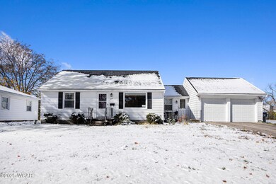 209 N Dale Dr, Lima, OH 45805 - photo 2