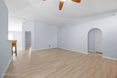 1515 Vista Lake Cir, Melbourne, FL 32904 - photo 5