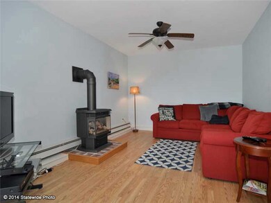 318 Seaside Dr, Jamestown, RI 02835 - photo 4