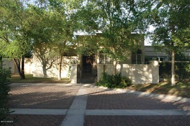 Cul-de-sac location