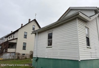 332 14th Ave, Scranton, PA 18504 - photo 2