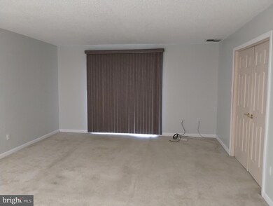 10612 Valley Forge Cir unit 612, King of Prussia, PA 19406 - photo 2