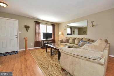 709 Saint Peters Ct, Edgewood, MD 21040 - photo 4