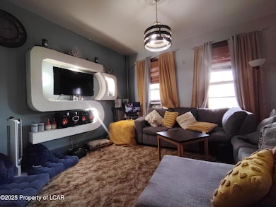 522 N Washington St, Wilkes Barre, PA 18705 - photo 2