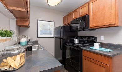 6201 W Olive Ave unit A2, Glendale, AZ 85302 - photo 5