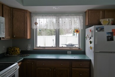 11 Magnolia Cir, White River Junction, VT 05001 - photo 7