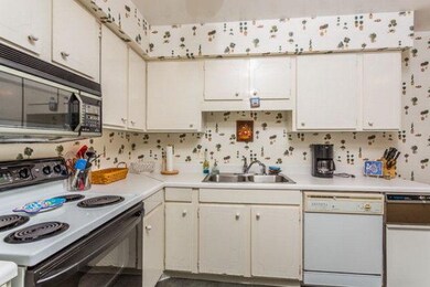 801 Mallery St unit E, St. Simons Island, GA 31522 - photo 4