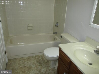 6346 Green Field Rd, Elk Ridge, MD 21075 - photo 6