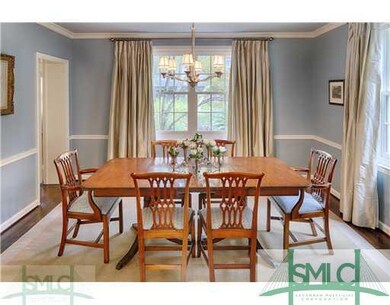 Dining Room. Formal dining has 2 built in book cas