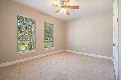 Guest bedroom 1/ office