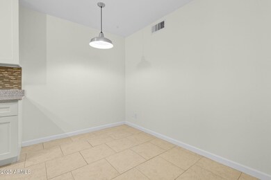 749 E Montebello Ave unit 127, Phoenix, AZ 85014 - photo 7