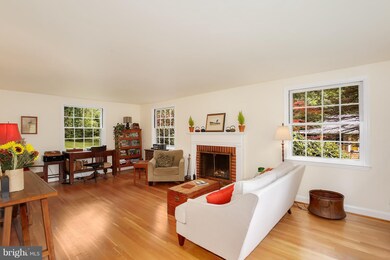 12228 Dover Rd, Reisterstown, MD 21136 - photo 5