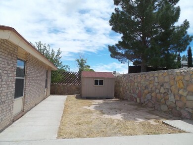 14504 Encantado Dr, Horizon City, TX 79928 - photo 2