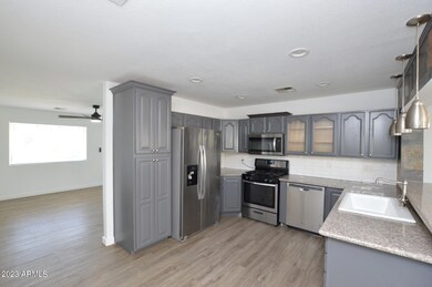 9441 N 15th Place, Phoenix, AZ 85020 - photo 7