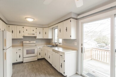 1372 Post Rd 1C, Wells