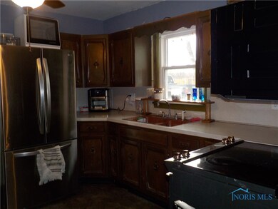 23116 W Edgefield Rd, Genoa, OH 43430 - photo 7