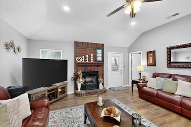 821 Parkwest Blvd, Saginaw, TX 76179 - photo 3