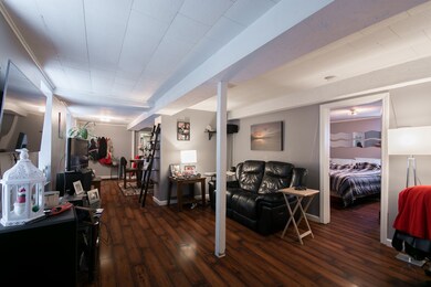 21 Roosevelt St, Fall River, MA 02724 - photo 4