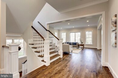 8909 Charred Oak Dr, Bethesda, MD 20817 - photo 7