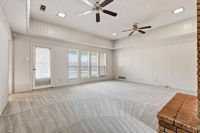 925 Prairie Creek Dr, Desoto, TX 75115 - photo 5