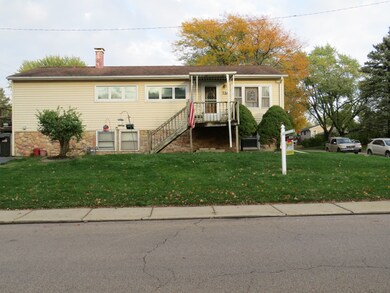 328 Amarillo Dr, Carpentersville, IL 60110 - photo 2