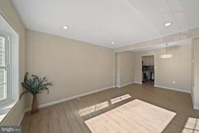3025 Hickory Grove Ct, Fairfax, VA 22031 - photo 4