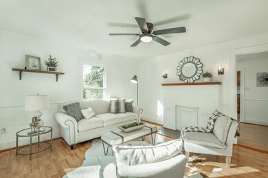 208 Lakeview Dr, Rossville, GA 30741 - photo 4