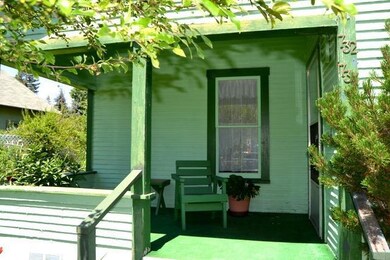 732 SW Burgess St, Grants Pass, OR 97526 - photo 2