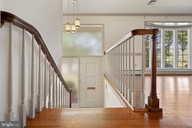 8319 Fort Hunt Rd, Alexandria, VA 22308 - photo 3