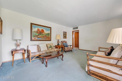5601 N 19th Pl-5