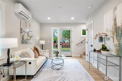 3054 Fairmount Ave SW unit B, Seattle, WA 98116 - photo 3