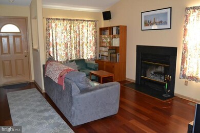 6202 Honeycomb Ct, Sykesville, MD 21784 - photo 4