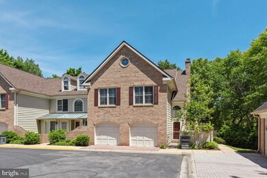 10817 Luxberry Dr, Rockville, MD 20852 - photo 2