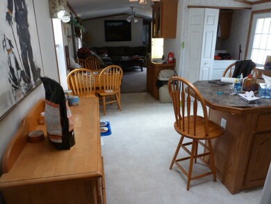 72 Kendall Pond Rd unit 5, Derry, NH 03038 - photo 4