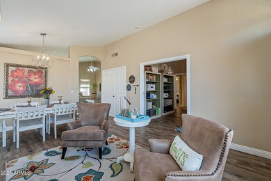 6919 E Lakeview Ave, Mesa, AZ 85209 - photo 5