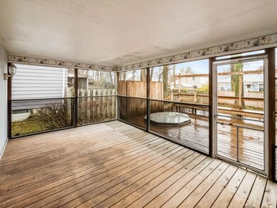 Screen porch