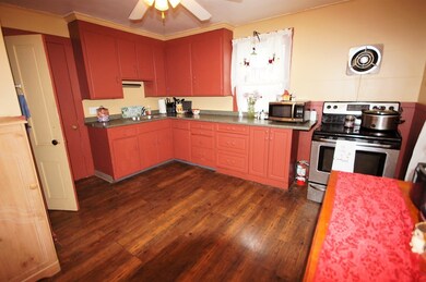 47 Dutcher St, Hopedale, MA 01747 - photo 4