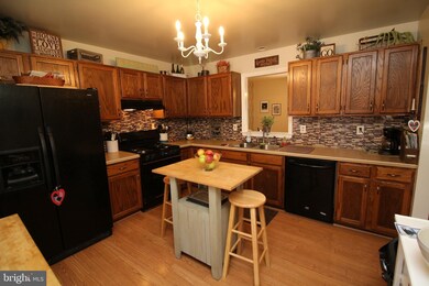 53 Warwick Ct, Reading, PA 19606 - photo 4