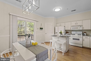 2712 Oak Leaf Ct, Odenton, MD 21113 - photo 4