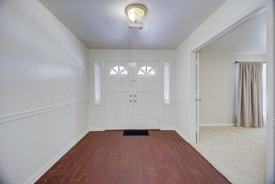 106 Woodland Rd, Lake Jackson, TX 77566 - photo 2