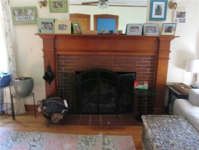 FIREPLACE IN LIVING ROOM